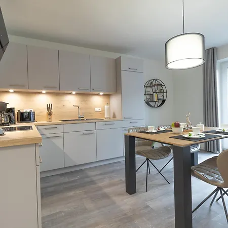 Herz Von 8 - Mit Sauna Und Balkon, Nur 300m Vom Entfernt * 克伦胡森